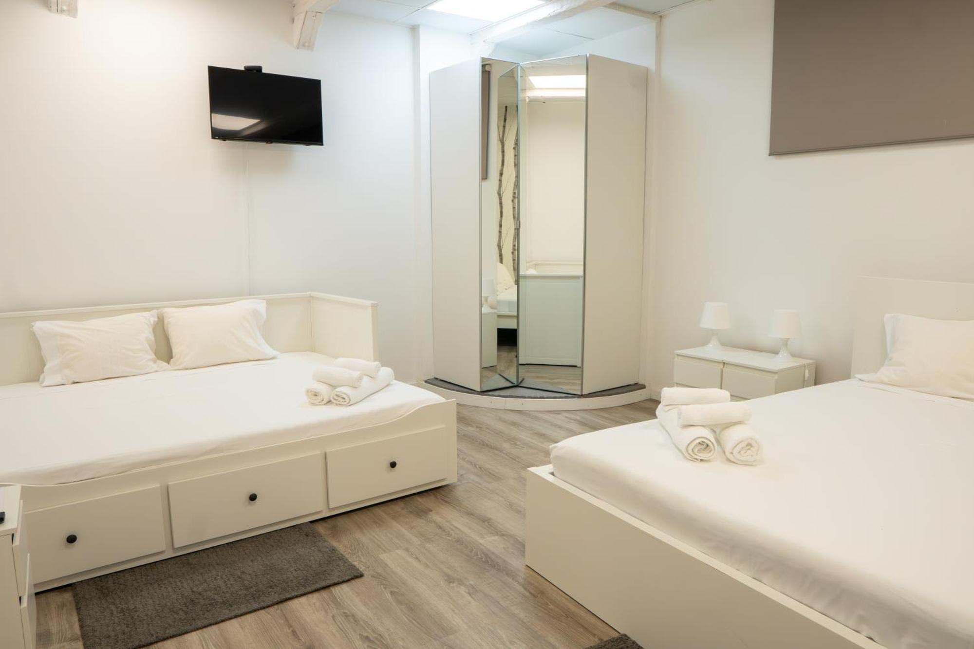 Matching Loures Guest House ภายนอก รูปภาพ