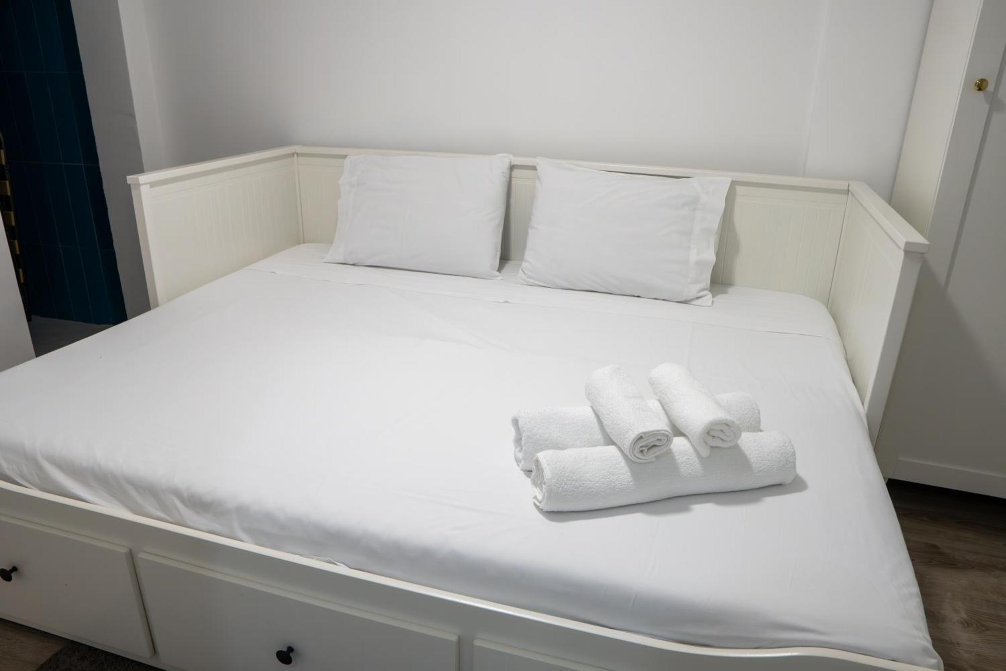 Matching Loures Guest House ภายนอก รูปภาพ