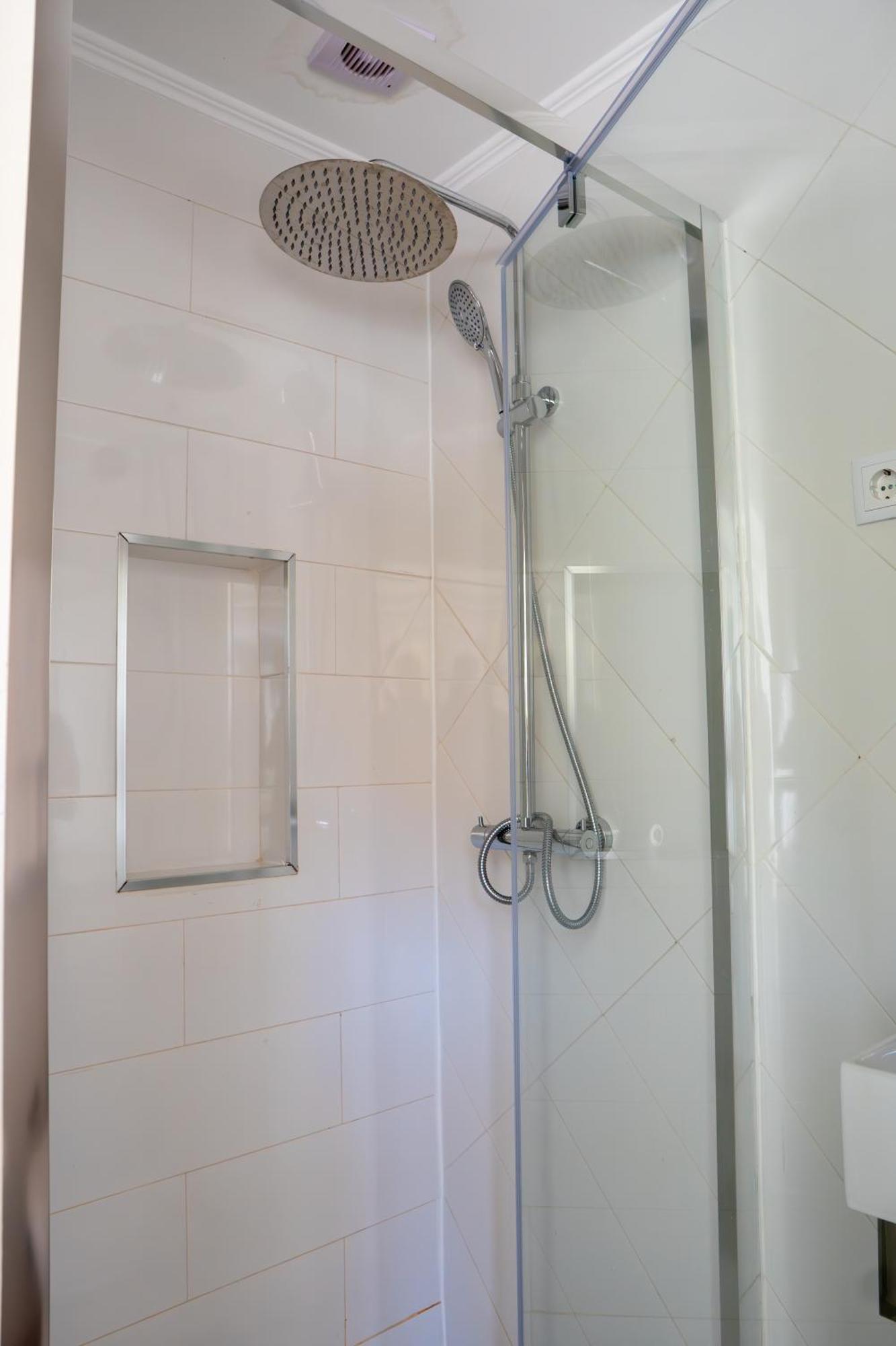 Matching Loures Guest House ภายนอก รูปภาพ