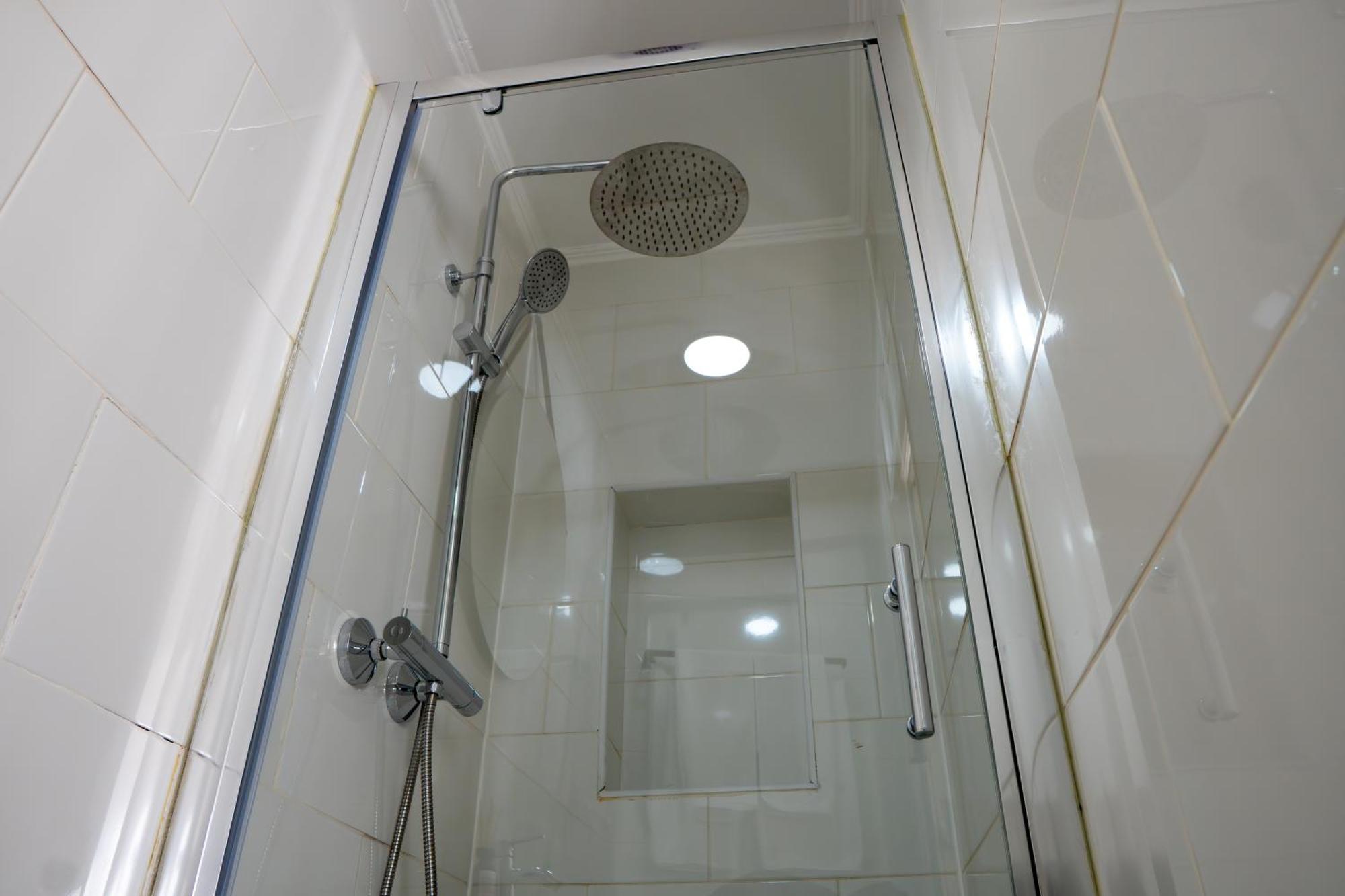 Matching Loures Guest House ภายนอก รูปภาพ
