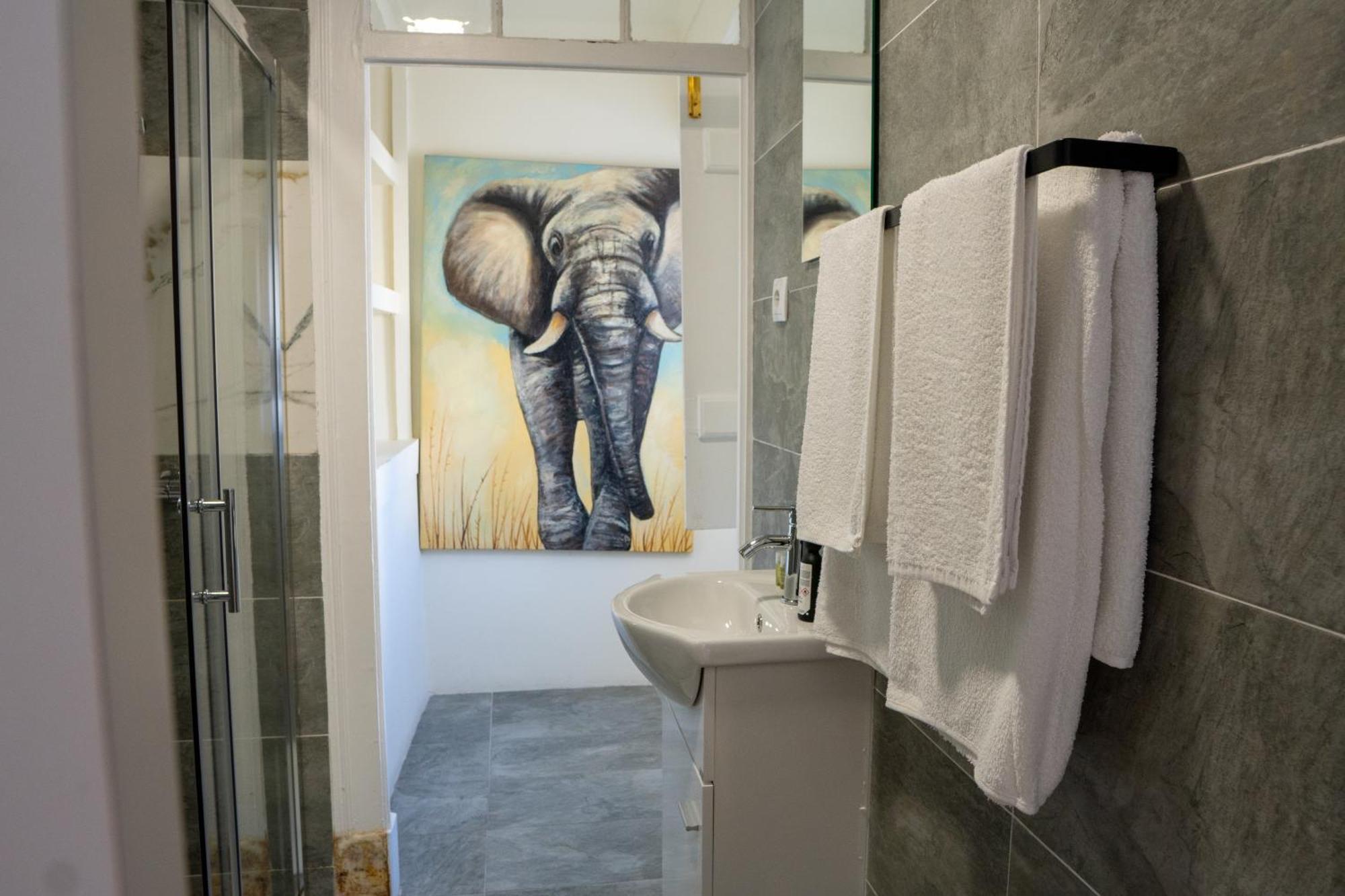 Matching Loures Guest House ภายนอก รูปภาพ